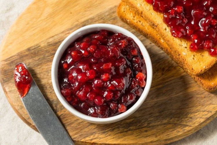 Lingonberry Jam with Walnuts