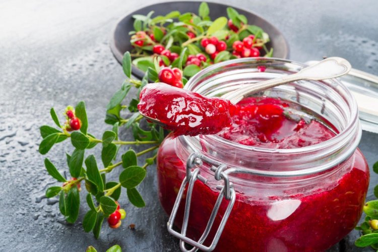 No-Cook Lingonberry Jam
