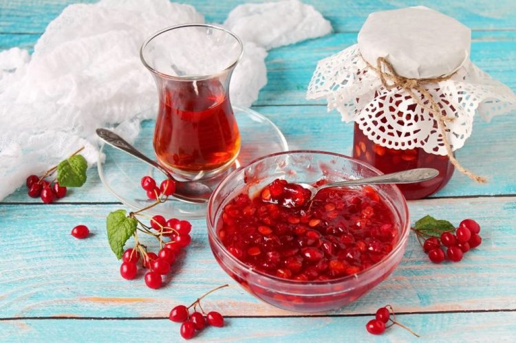 Fünf-Minuten-Marmelade aus Schneeball