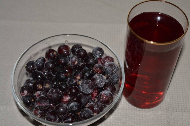 Raspberry and Blackcurrant Compote for Winter