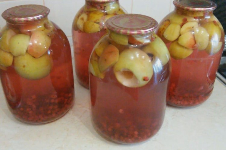 Compota de grosella roja, manzanas y naranja