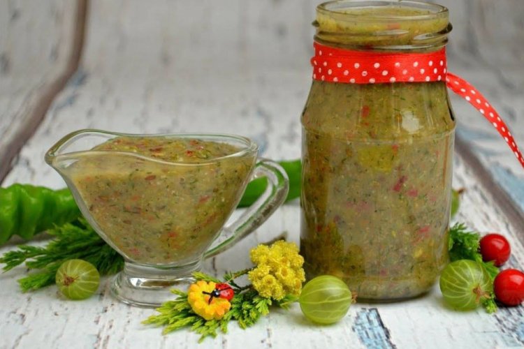 Spicy Gooseberry Sauce for Winter