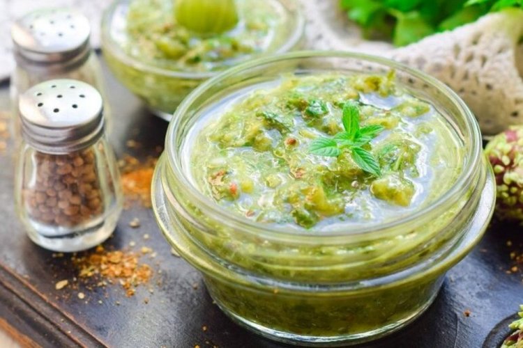 Gooseberry Sauce with Mint and Lemon Juice