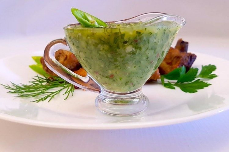 Piquant Gooseberry Sauce with Hot Pepper and Herbs