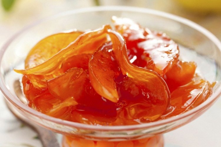 Apfelmarmelade in Scheiben mit Cognac