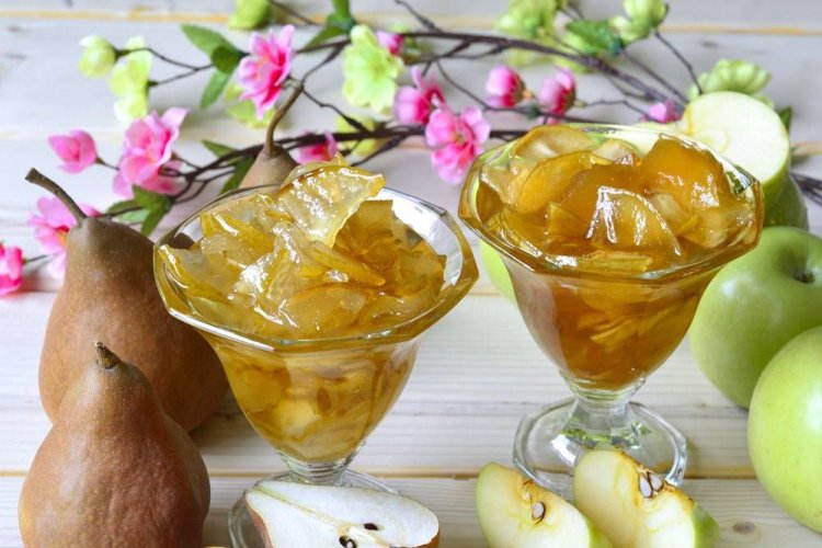 Apfel- und Birnenmarmelade in Scheiben