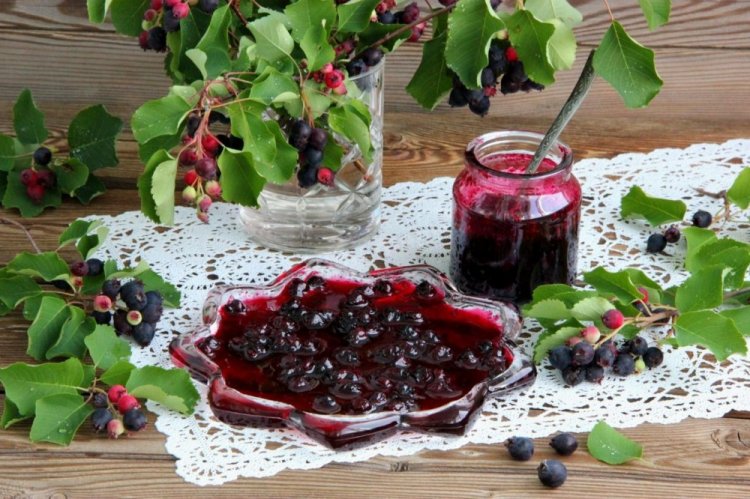 Fünf-Minuten-Marmelade aus Felsenbirne
