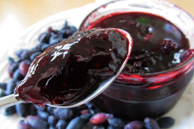 Honeysuckle Jam – Classic Recipe