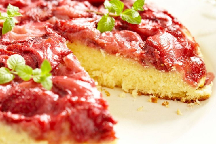 Tarta de fresa silvestre en olla de cocción lenta
