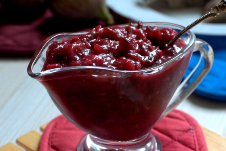 Schlehen-Apfel-Sauce für den Winter