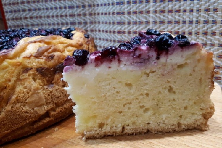 Cottage Cheese Pour-Over Blueberry Pie