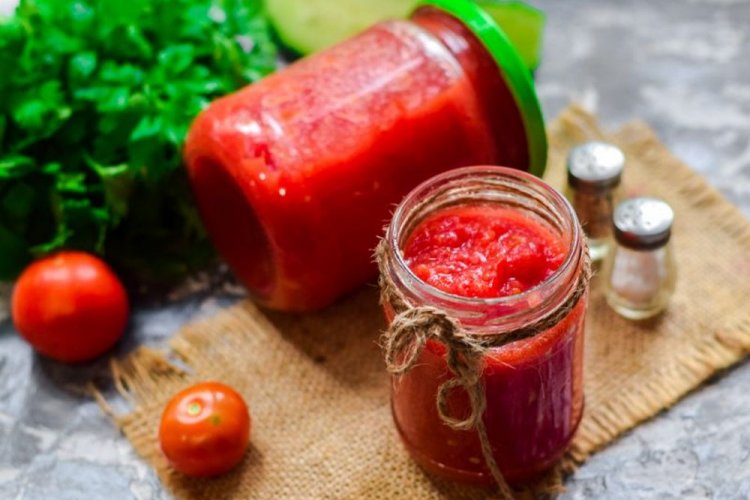 Tomatenmark mit Sterilisation