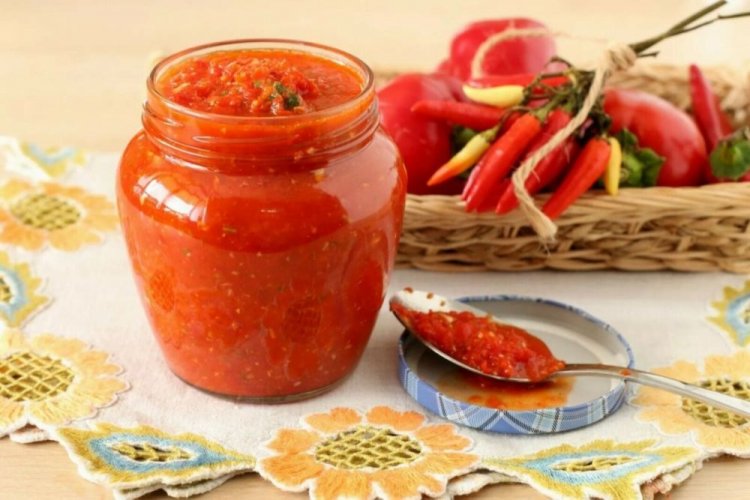 Salsa de tomate con ácido cítrico para el invierno