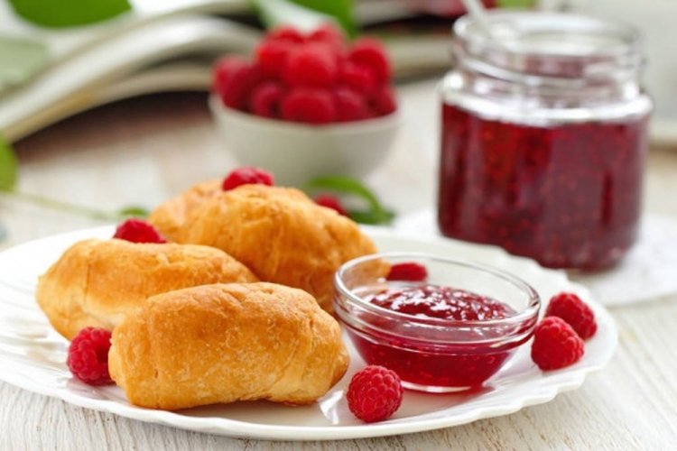 Fried Cottage Cheese Raspberry Pies