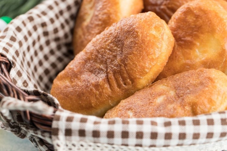 Quick Fried Raspberry Pies