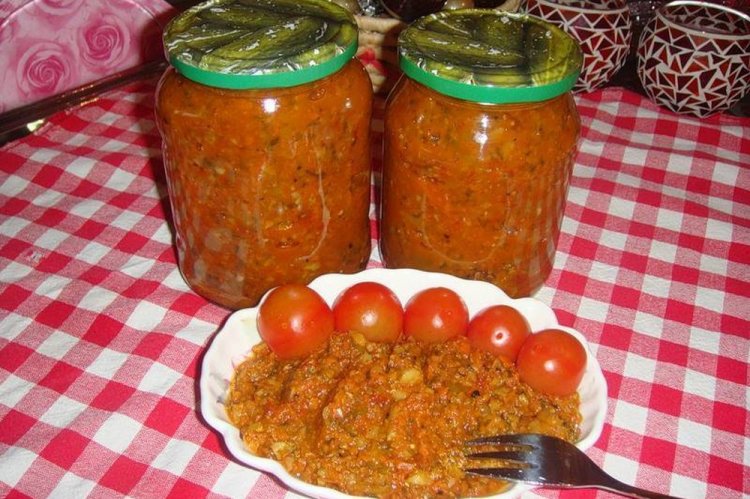 Caviar de calabacín con ajo para el invierno
