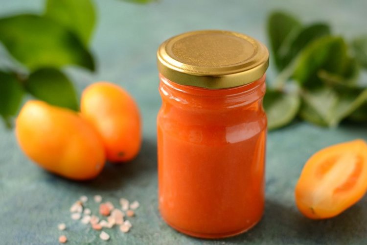 Ketchup aus gelben Tomaten für den Winter