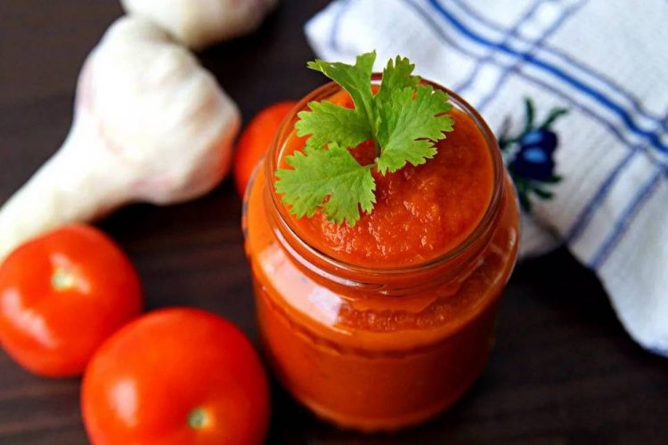 Tomatenketchup mit Knoblauch