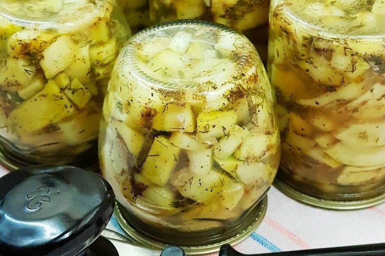Calabacines salados para el invierno «Para chuparse los dedos»