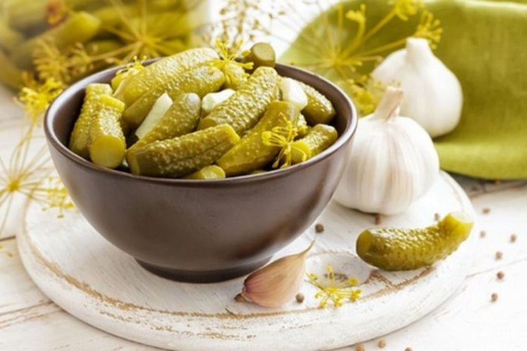 Cold-Pickled Cucumbers with Ginger and Garlic
