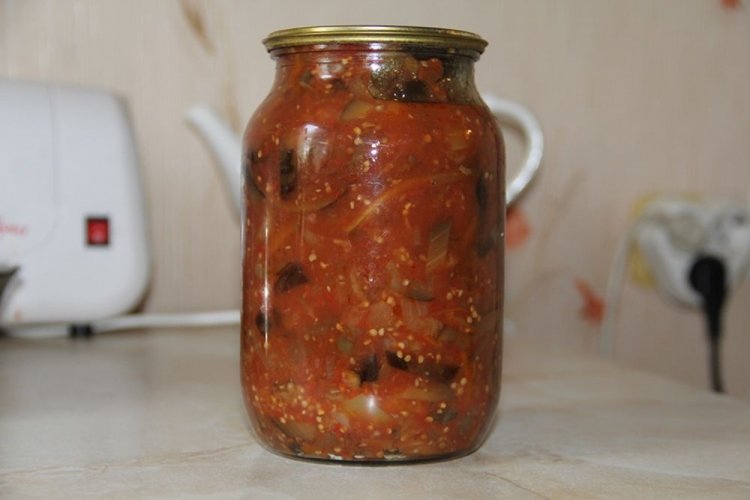 Salteado de berenjenas en olla de cocción lenta para el invierno