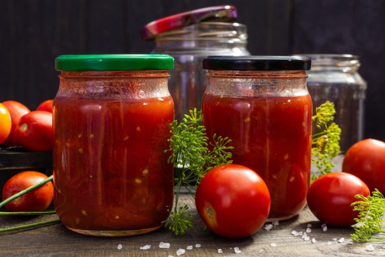 Sliced Tomatoes for Winter