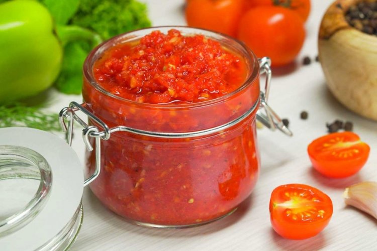 Adjika from Tomatoes and Garlic
