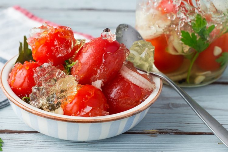 Tomatoes in Jelly