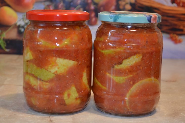 Calabacín en salsa de tomates frescos