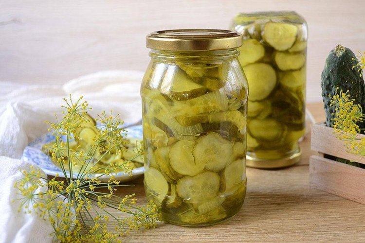 Pepinos con cebolla «Para chuparse los dedos»