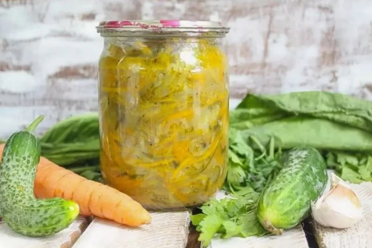 Cucumber Caviar with Garlic and Carrots
