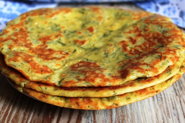 Zucchini-Fladenbrote mit Karotten