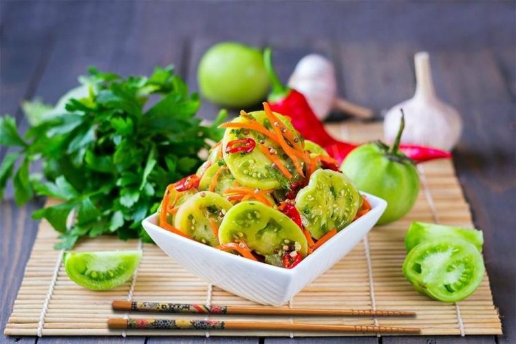 Cold-Fermented Green Korean-Style Tomatoes with Carrots
