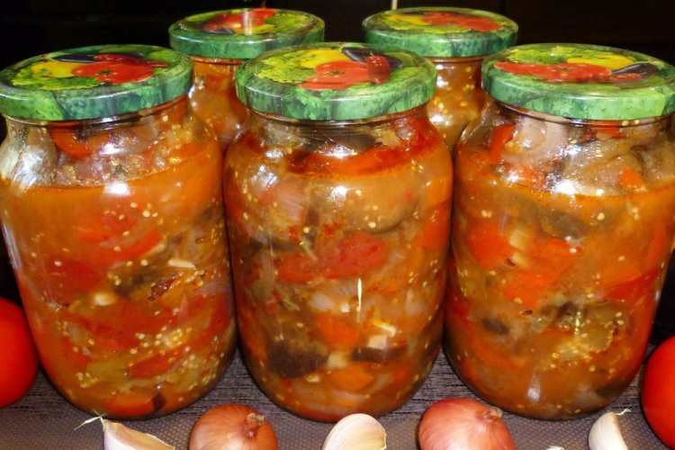 Ensalada de calabacín y berenjena con pimiento morrón y vinagre