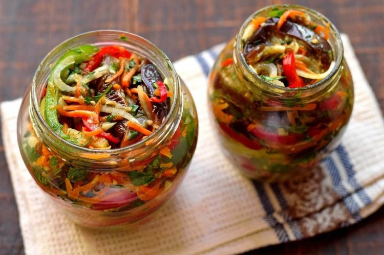 Ensalada de calabacín y berenjena al estilo coreano para el invierno
