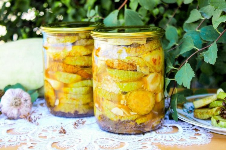 Gebratene Zucchini mit Knoblauch