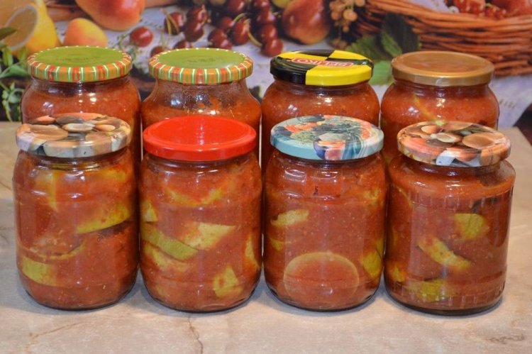 Gebratene Zucchini mit Adschika