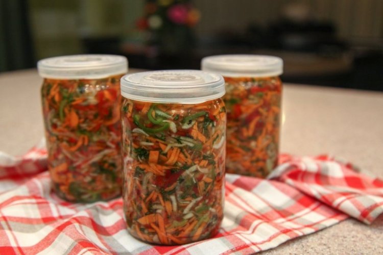 Gemüse-Dressing mit Sauerampfer ohne Kochen
