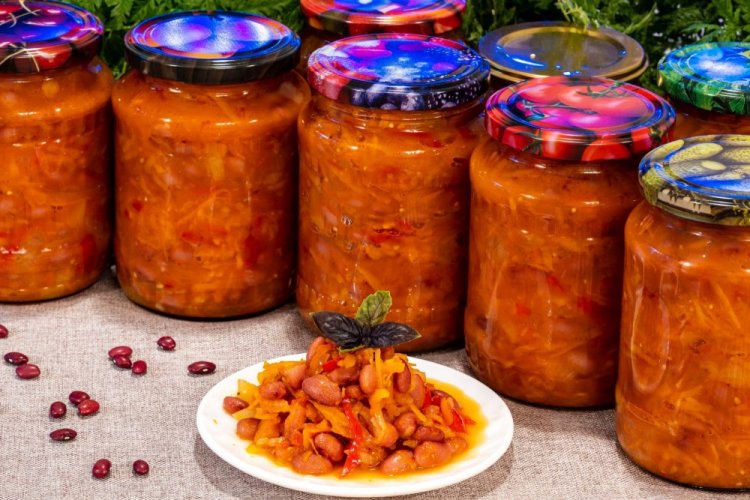 Ensalada de frijoles y tomates para el invierno