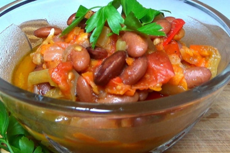 Ensalada picante de frijoles para el invierno