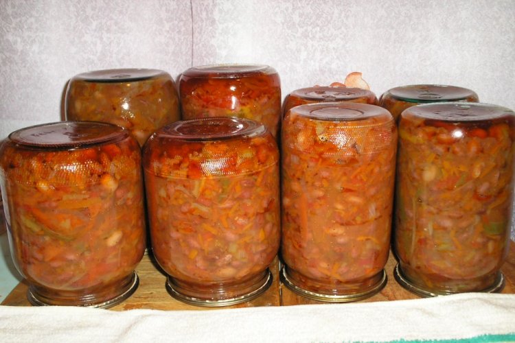 Ensalada de frijoles y col para el invierno