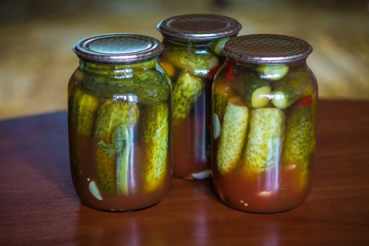 Pepinos en salsa de tomate sin azúcar