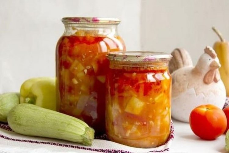 Ensalada «Uncle Ben's» de calabacín, pimiento dulce y champiñones