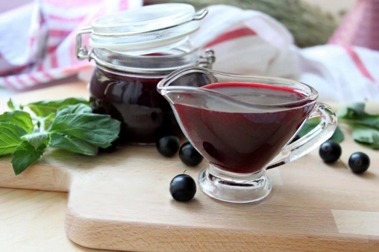 Salsa de grosella para carne