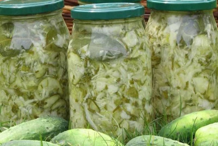 Ensalada de pepino y col para el invierno – receta clásica