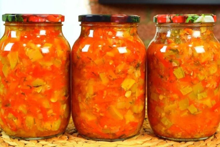 Ensalada «Yurcha» de calabacín con perejil