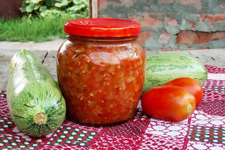 Ensalada «Yurcha» de calabacín con zanahoria