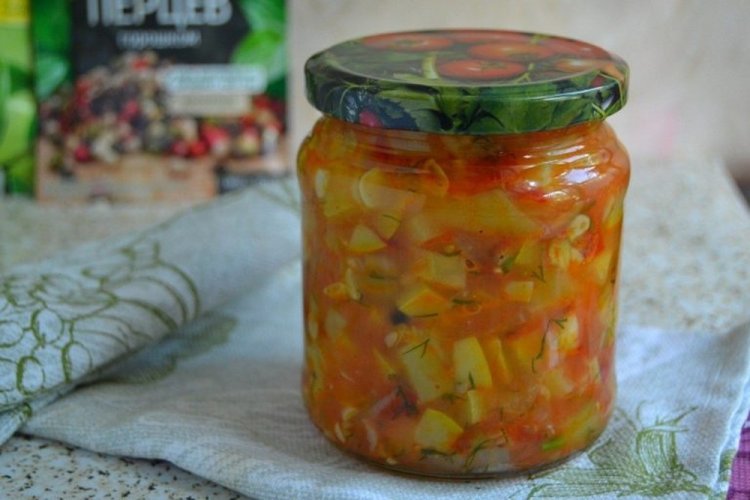 Ensalada «Yurcha» de calabacín en olla de cocción lenta