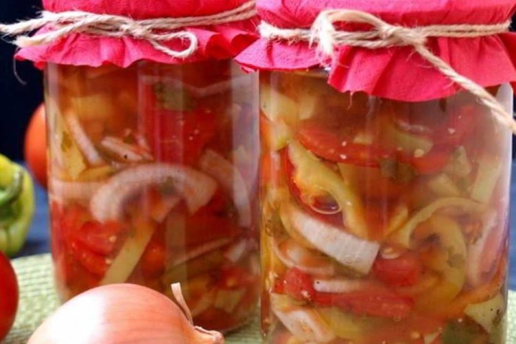 Ensalada «Donskoy» picante para el invierno