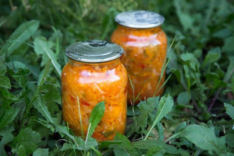 Ensalada picante al estilo Kuban con pimiento picante